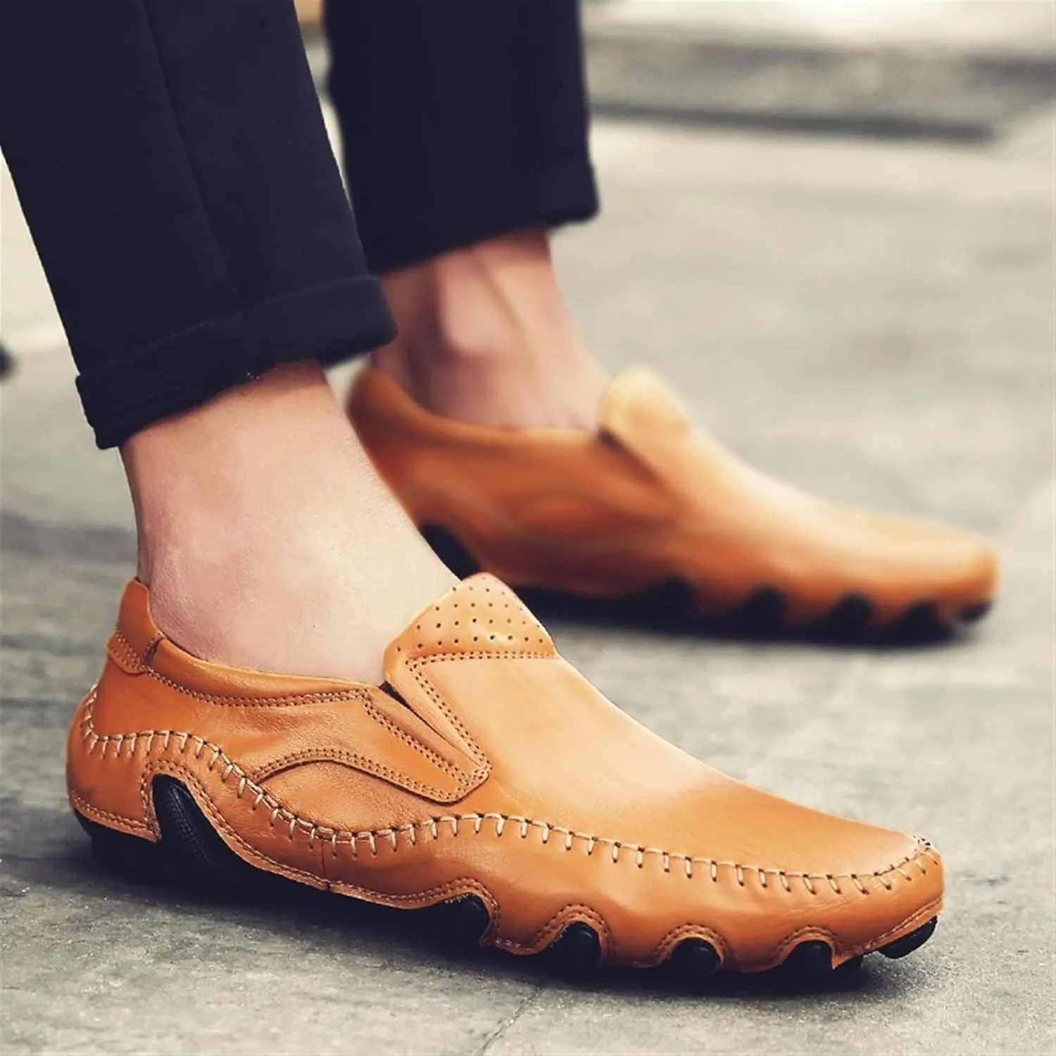 Men's Lightweight Driving Loafers – Breathable Leather Slip-Ons with Anti-Slip Sole, Flat Heel, and Comfortable Fit for Walking