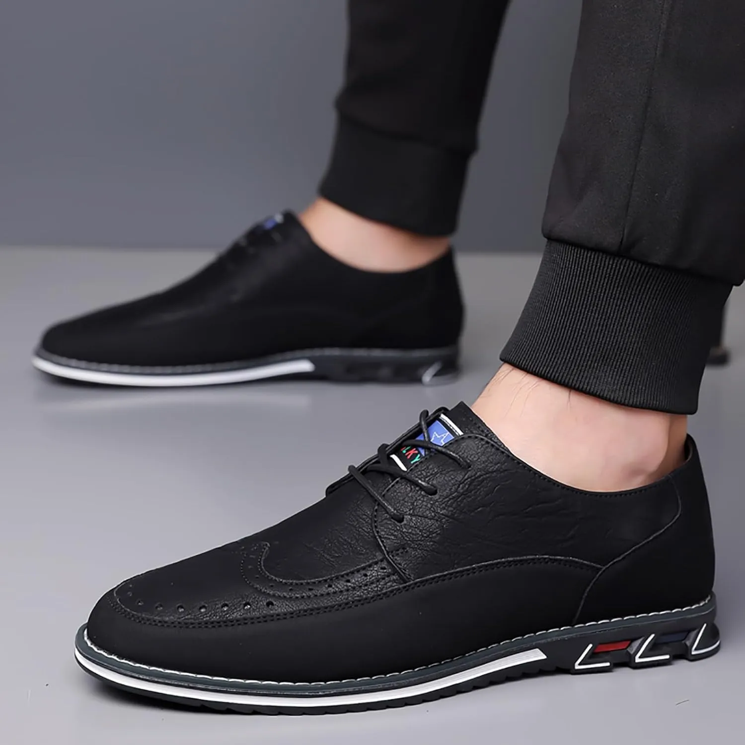 Men's Oxford Shoes Classic Leather Loafers with Business Casual Style Anti-Slip and wear-Resistant Design