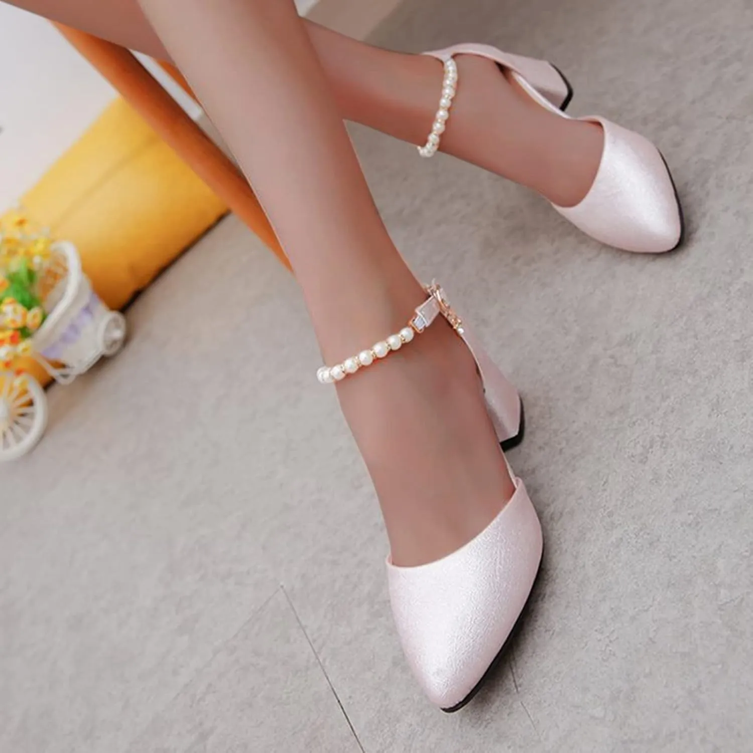 ZSpzx Chunky Heels for Women Pointed Closed Toe Rearls Rhinestones Sparkly Adjustable Strap Block Sandals Ladies Summer Comfortable Backless Orthopedic Dress Shoes for Party Prom Wedding Bridal